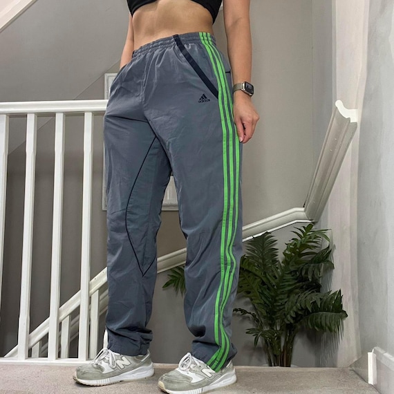 Y2K Adidas Loose Fit Windbreaker Trouser Track Pants Size M