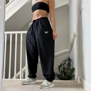 Vintage Reebok Oversized Boyfriend Fit Track-pants Sweatpants Streetwear Tracksuit Bottom Size XL unisex in Black colourway