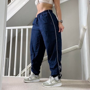 Nike basketball hot sale nylon pants