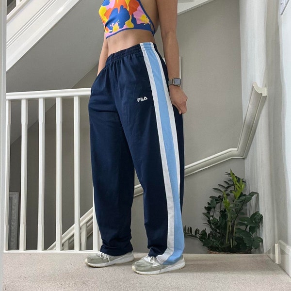 Rare Vintage Fila Oversized Straight Wide Leg Softshell Tracksuit Bottom Track-pants Size M unisex Rare Blue Colourway