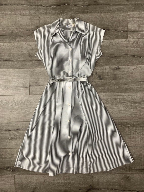 Super sweet 50's style striped dress (1980's )