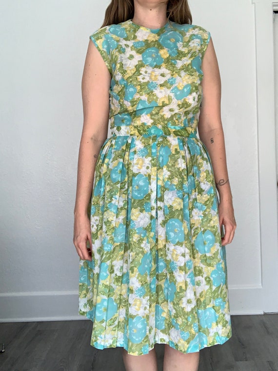 Sweet 1960's floral dress