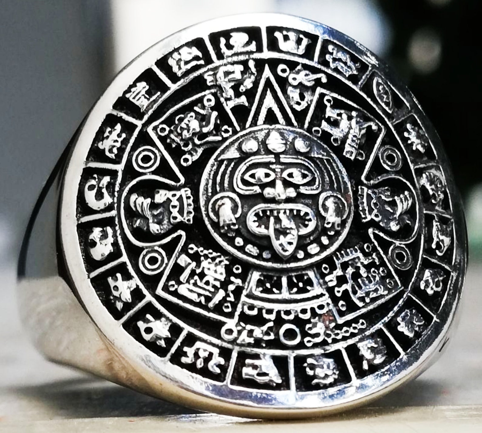 Aztec Calendar Stone Pectoral Medallion Antique, Aztec Sun God Tonatiuh ...