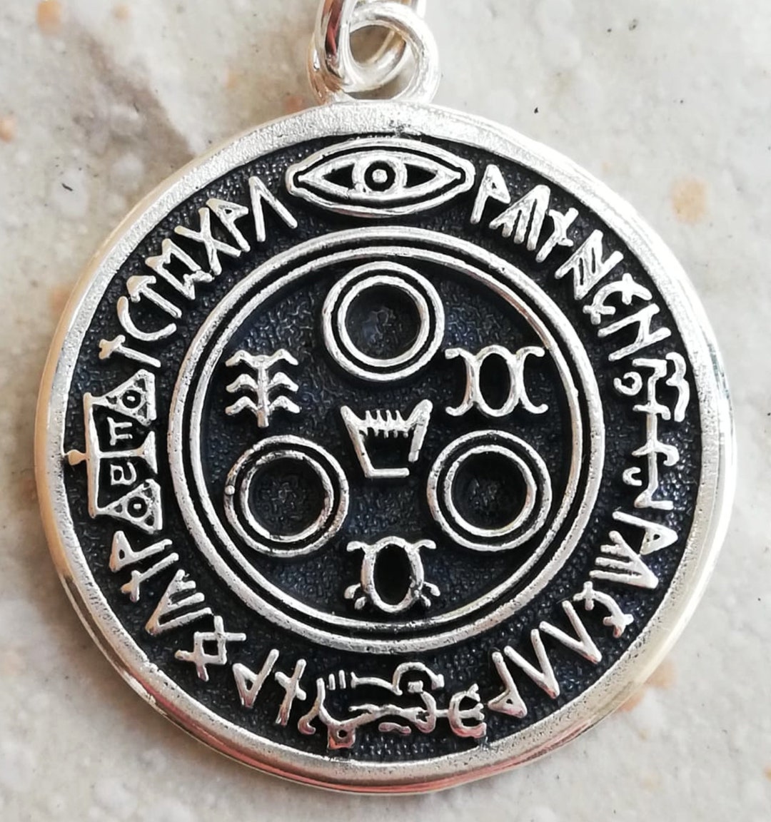 Is the symbol from the latest Silent Hill f trailer related to the Halo of the Sun Is the symbol from the latest Silent Hill f trailer related to the Halo of the Sun