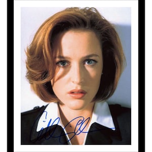 Gillian Anderson - The X-Files Autographed Signed And Framed Photo