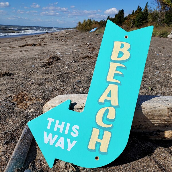 Beach This Way Arrow Sign, Hand Painted Directional Sign, Outdoor Coastal Beach, Lake House Decor