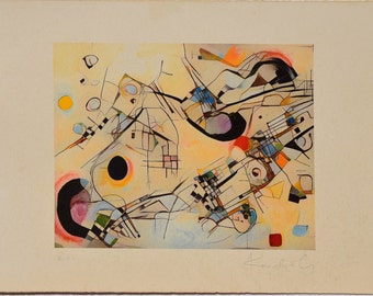 Può includere: Stampa d'arte astratta con forme geometriche, linee e cerchi in vari colori, tra cui nero, giallo, rosso, blu e bianco, su uno sfondo giallo chiaro.