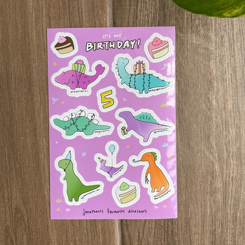 Vattentät vinylklistermärke med dinosauriemotiv i premiumkvalitet - Tål maskindisk bild 8