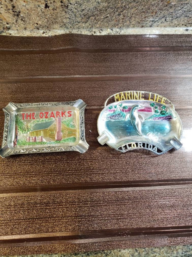 Vintage ashtrays, Souvenir ashtrays, State ashtrays, Florida ashtray, Canada tray, Texas tray, Minnesota tray, Ozarks, South Dakota trays image 5