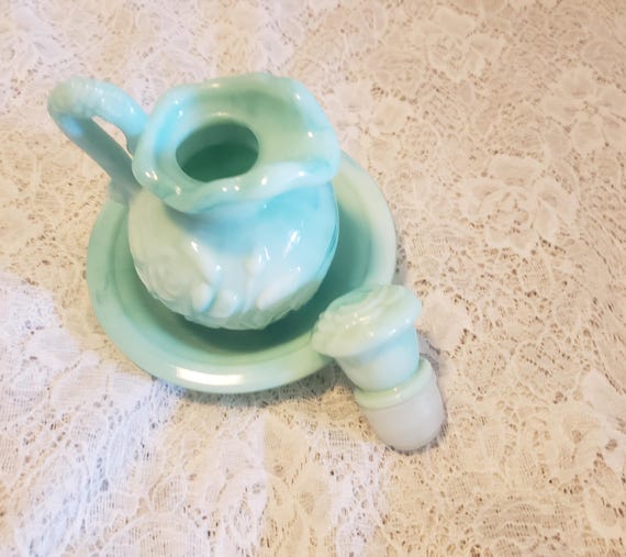 Vintage Avon, Avon collectibles, Avon bottles, Avon ceramic, Avon, Perfume Avon, Avon Dolphin, Avon pitcher, Avon bird, Collectibles View 6