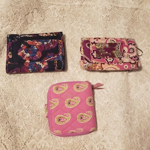 Vintage Vera Bradley, Vera Bradley, Wrislet, Wallet, Quilted wallet, Retired Vera, Purse, Zippered wallet, Colorful wallet, Paisley, Floral