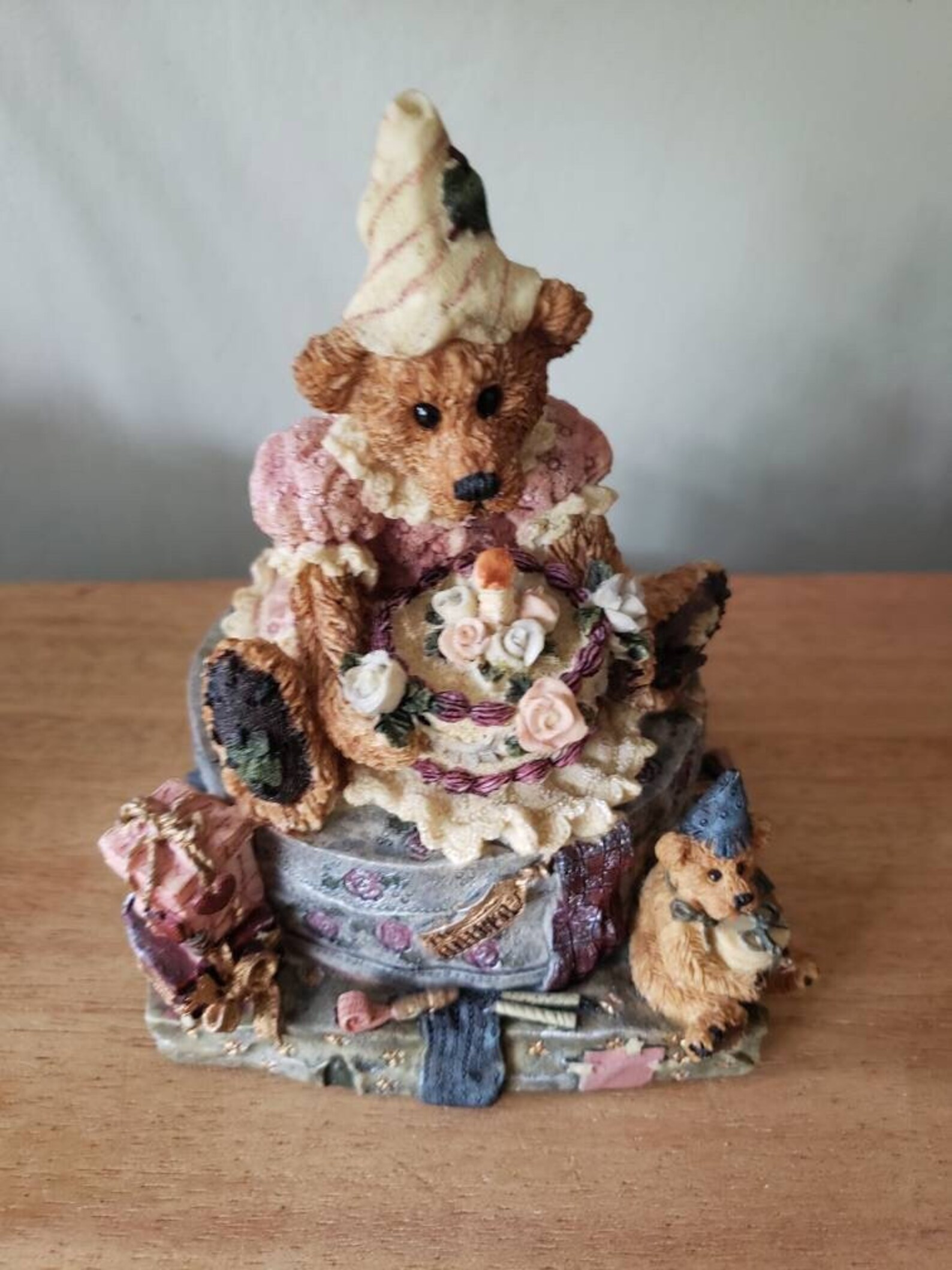 Vintage Music Box,boyd Music Box, Happy Birthday Music Box, Bear Music