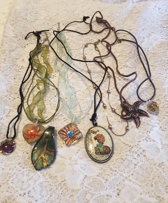 Jar jewelry, Jewelry, Costume jewelry, Necklaces, Bracelets, Earrings, Glass jewelry, Beaded, Pendants, Stretch jewelry, Assorted jewelry