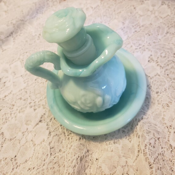 Vintage Avon, Avon collectibles, Avon bottles, Avon ceramic, Avon, Perfume Avon, Avon Dolphin, Avon pitcher, Avon bird, Collectibles View 2