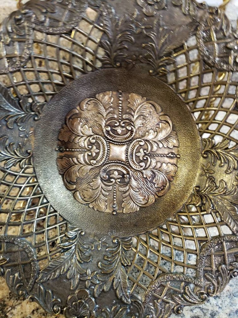 Brass embellished bowl Unique brass bowl Intricate brass decor Italian decor Entryway Brass italian bowl Scalloped brass Vintage bowl