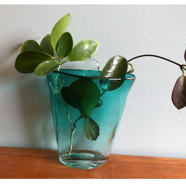 Plant Wall Pocket Vase, Handblown Glass Wall Planter, Green Blue Plant Pot, Art Glass, Boho Shabby Room Decor