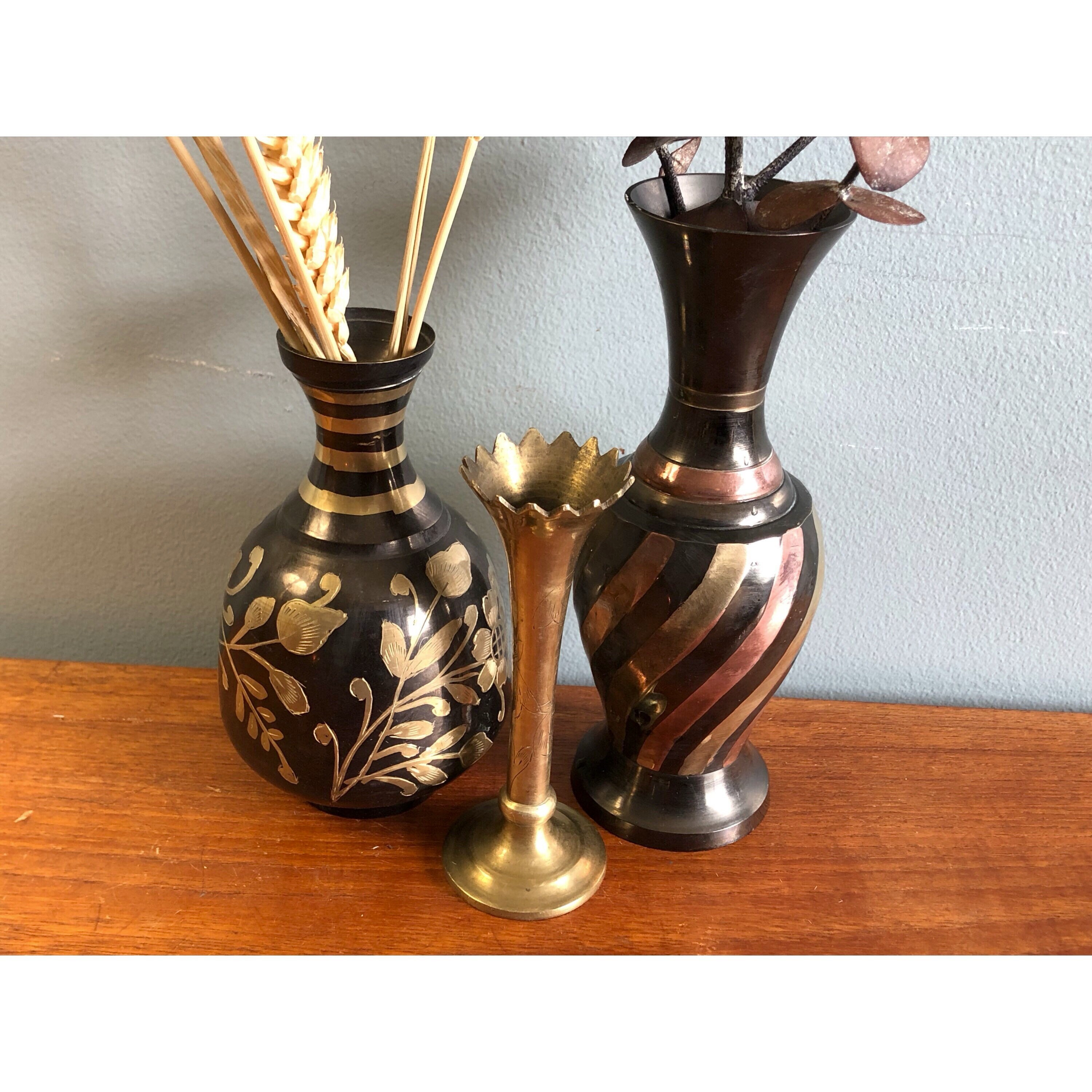 3 vases En Métal Mélangé,