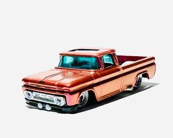 ホットウィール '67 シボレー C10 - レッドエディション - Etsy 日本