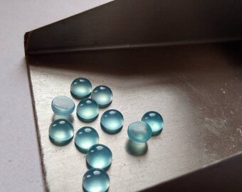Natürlicher Aqua Chalcedon 3 mm -8 mm Runder Cabochon: Lose flache Rücken Chalcedonsteine