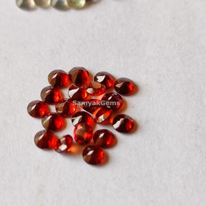 Granato rosso di alta qualità sfaccettato pietra preziosa 2 mm -3 mm rotondo granato del Mozambico taglio pietre all&#39;ingrosso granato lotto granato sfaccettato gemme sciolte 5-50 pezzi