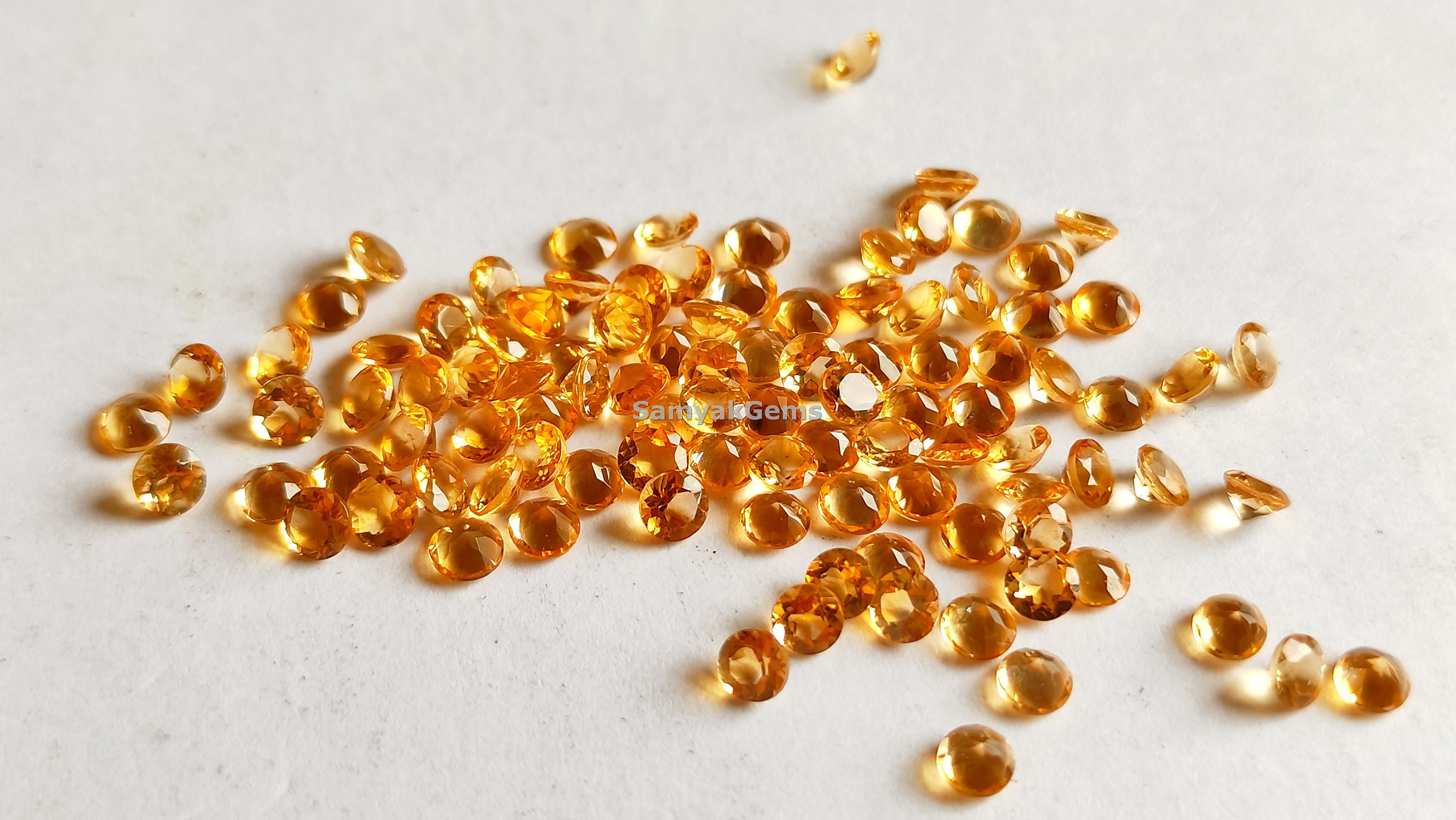 Zirconia cubica di qualità AAA Zirconia cubica a forma di cuore Colore giallo Pietre sciolte CZ (2 mm-8 mm) Zirconia cubica - Italia Zirconia cubica di qualità AAA Zirconia cubica a forma di cuore Colore giallo Pietre sciolte CZ (2 mm-8 mm) Zirconia cubica - Italia