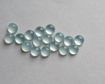 アクアカルセドニー 3 mm -6 mm ラウンドカボション：フラットバックアクアカルセドニーカボション