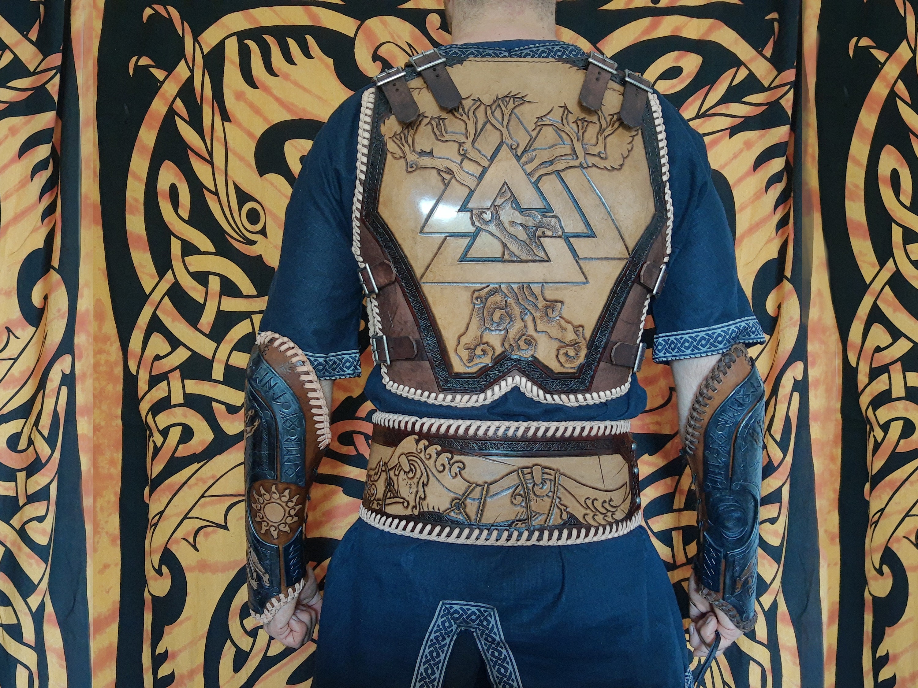 thumbnail image 2 of Barbarian Fur Mantle, Viking Shoulder Cape, Medieval Warrior Faux Fur - Choose Size /P/ (ab) - UK 2 of 12