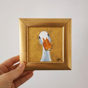 Pintura de ganso blanco Arte original Pato Arte pequeño Miniatura con marco dorado de pan de oro 4x4 pulgadas