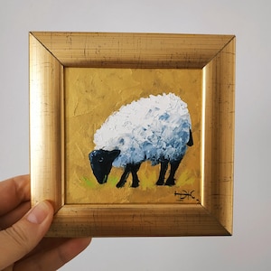 Pintura de ovejas, arte original, arte pequeño, miniatura con pan de oro, marco dorado, pintura al óleo empastada de 4 x 4 pulgadas