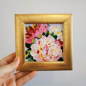 Pintura de peonías, arte mural de peonías rosas, pintura al óleo empastada, arte floral, arte pequeño original enmarcado, regalo de cumpleaños de 4 x 4