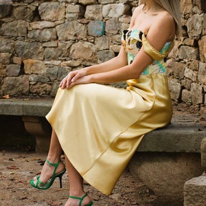 Yellow satin skirt hotsell