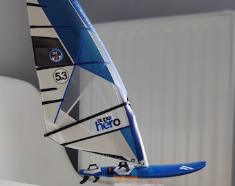Modelo Windsurf Fanatic FreeWave TE 85L NortSail Superhero 5.3 Azul-Blanco