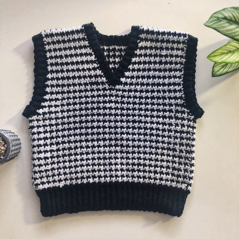 PDF CROCHET PATTERN // Houndstooth Vest image 5