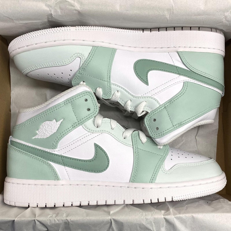 custom color jordans