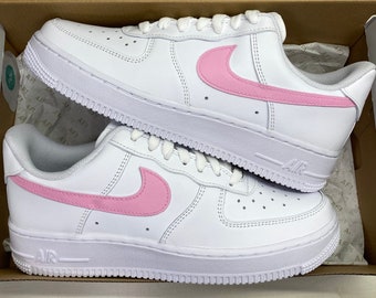 Air force 1, scarpe da ginnastica personalizzate, swoosh rosa chiaro