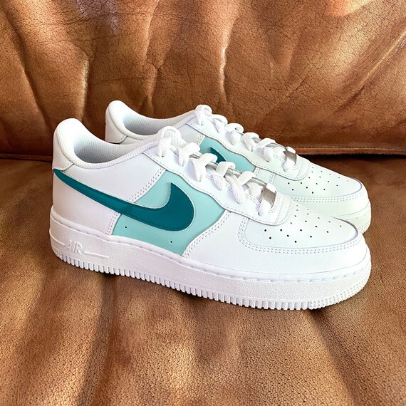 Air force 1 turquoise green custom sneakers hand painted - Etsy Nederland