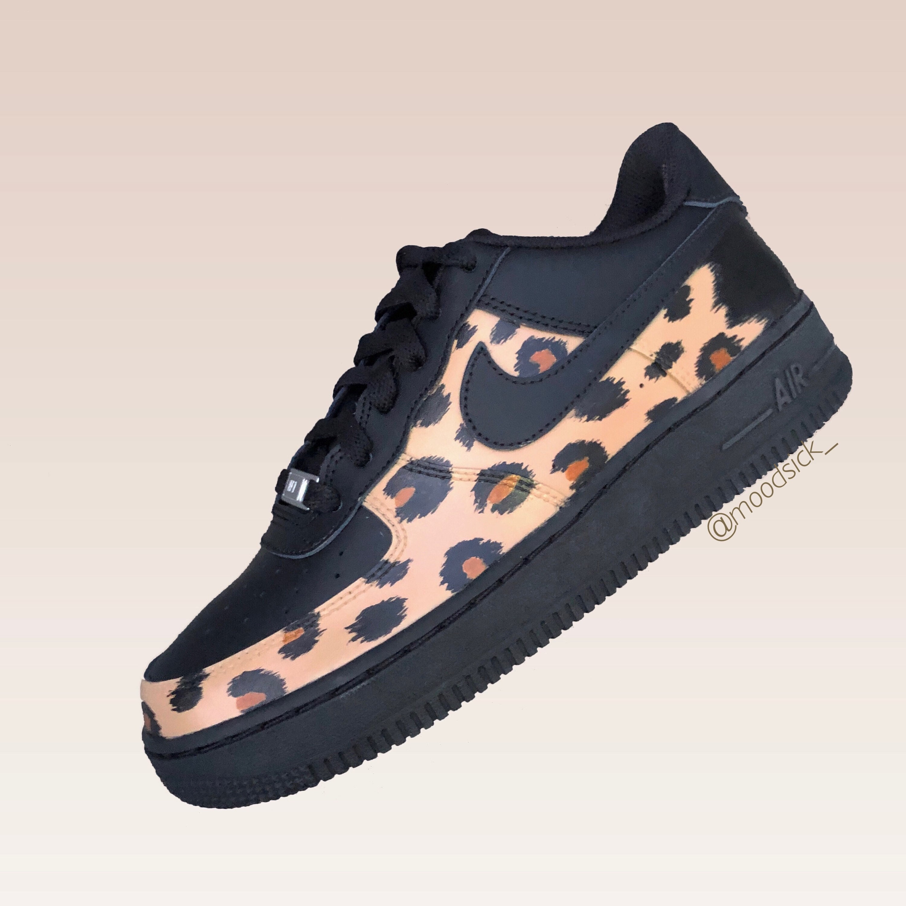 Nike air force 1 - custom sneakers - tiger - leopard - animal print - hand painted sneakers - customized shoes Nike air force 1 - custom sneakers - tiger - leopard - animal print - hand painted sneakers - customized shoes