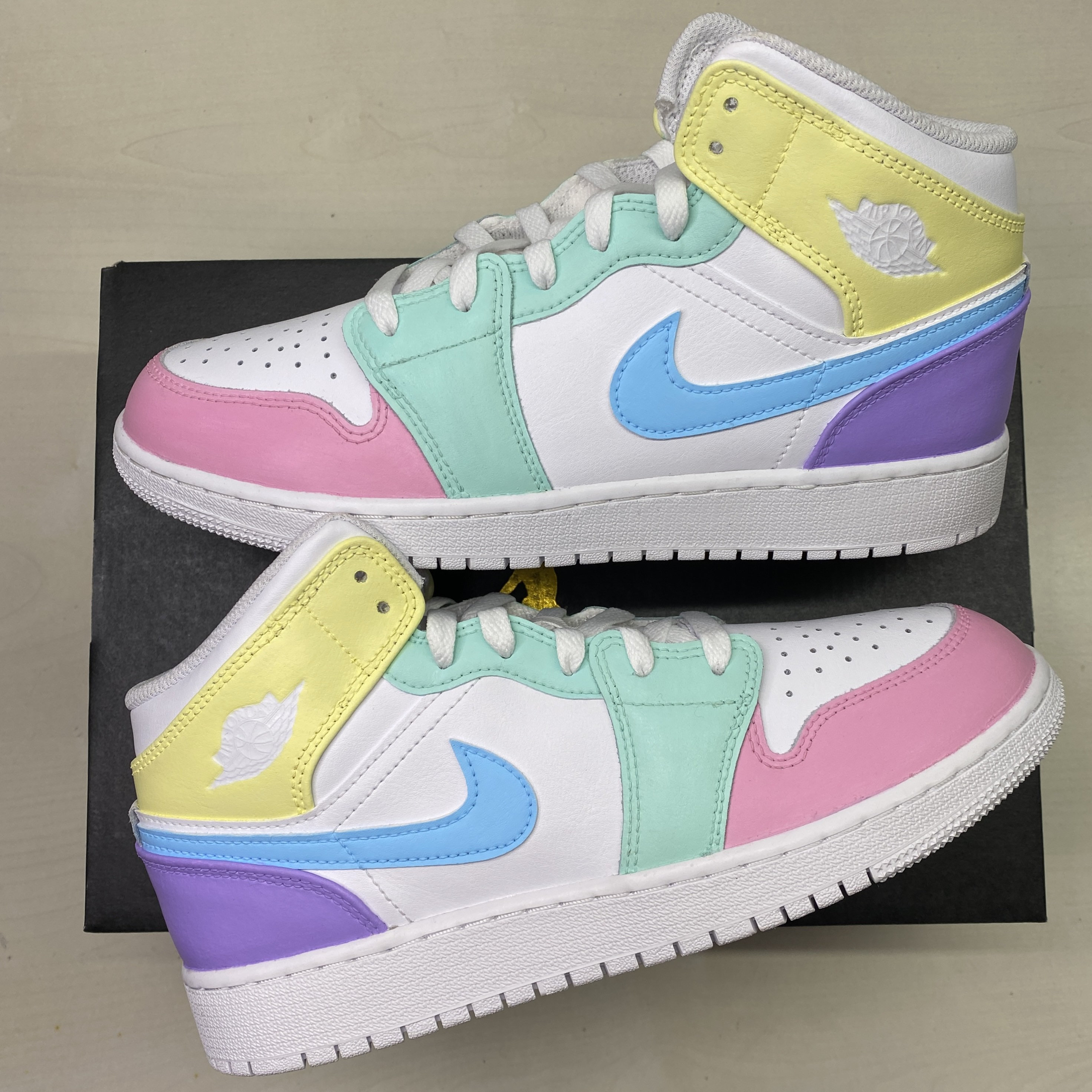 Air Jordan 1 High OG Brotherhood 555088-706