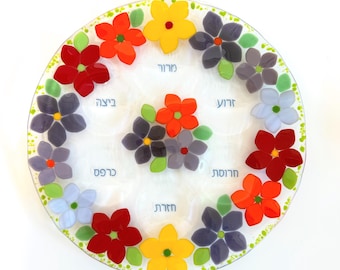 Seder plate for Passover - Fused glass spring floral Passover decor - Jewish wedding gift - unique decorative tray for Pesach