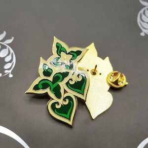Nahida Crow Pin