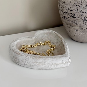 Concrete Heart Trinket Dish – White Washed Stone Effect Ring / Jewellery Tray | Neutral Home Decor Gift