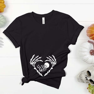 Baby Skeleton Pregnant Halloween Funny T-Shirt / Playera halloween embarazada / Skeleton Shirt for Halloween Party for Pregnant Moms