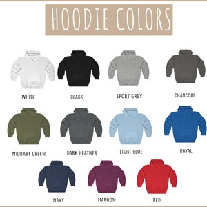 K&ouml;nnte beinhalten: Eine Auswahl an Hoodies in verschiedenen Farben, darunter Wei&szlig;, Schwarz, Sportgrau, Anthrazit, Milit&auml;rgr&uuml;n, Dunkelgrau, Hellblau, Royalblau, Marineblau, Bordeauxrot und Rot. Der Text "HOODIE COLORS" ist oben abgebildet.