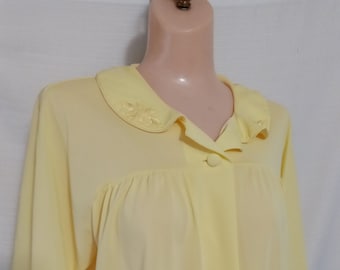 Vintage yellow house coat