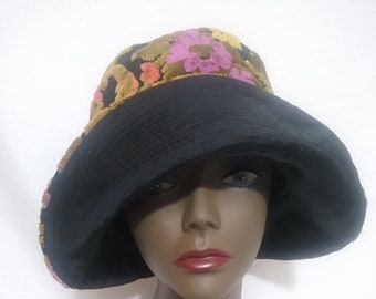 Vintage green, pink and purple bucket hat