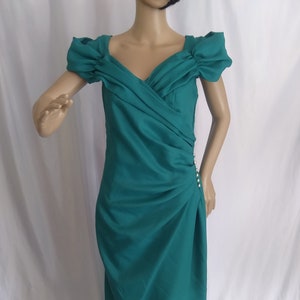Vintage green off-shoulder formal dress image 1