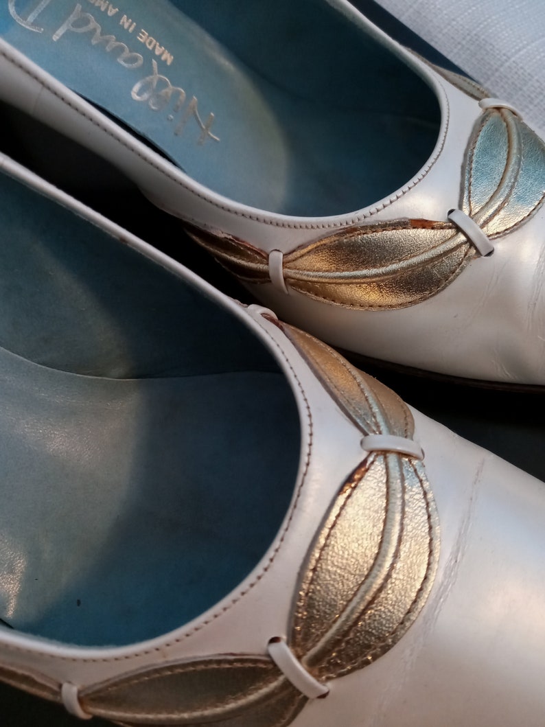 Vintage pearl white and gold shoes image 3