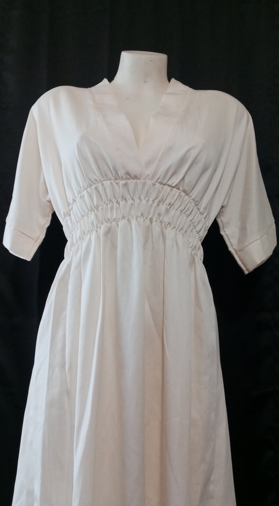 Vintage night gown white Gem