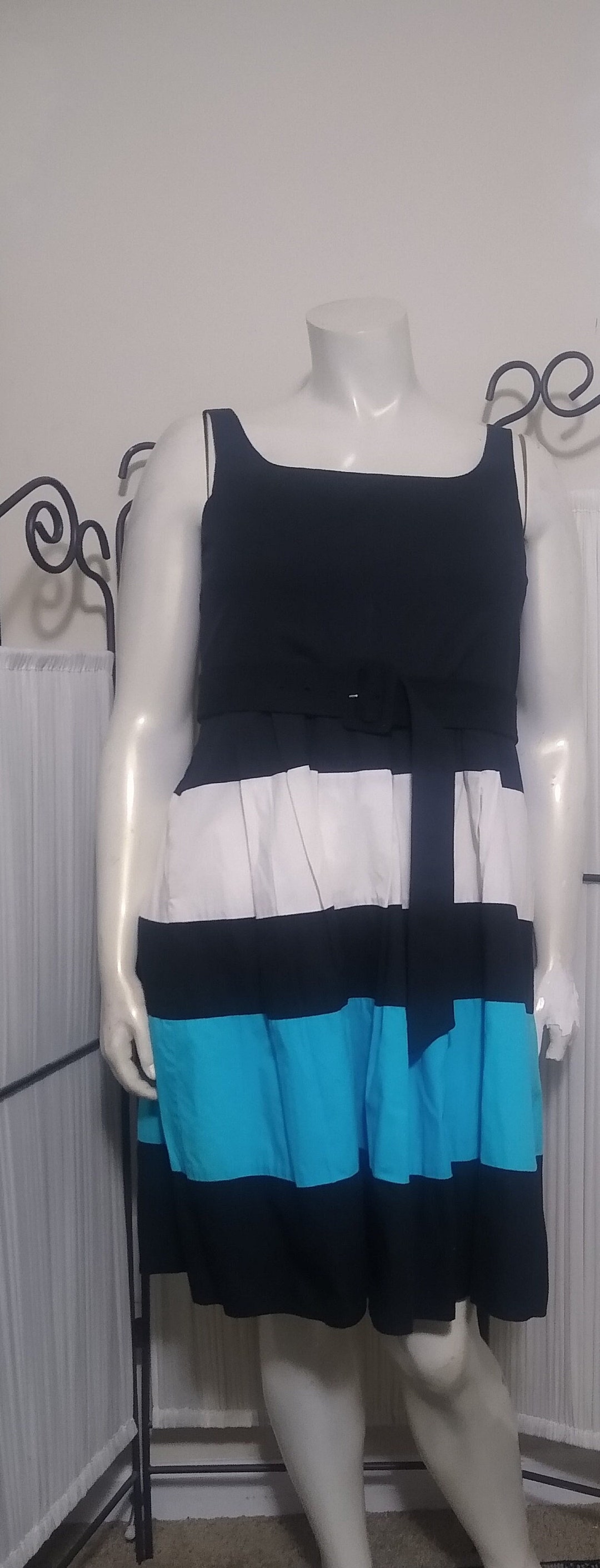 black and blue color block dress Vintage Black, White soft and comfy dress Straps Black Polka Dot Color:Blackberry this design makes day