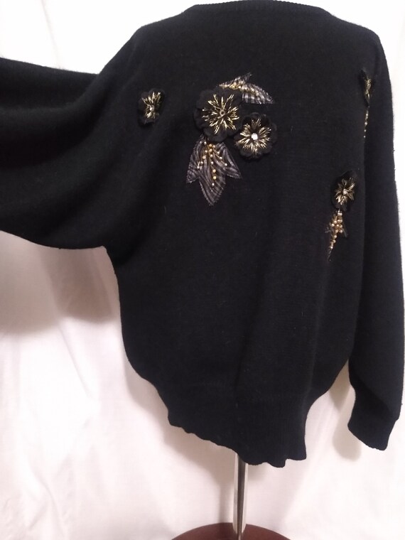 Vintage black sweater with appliques